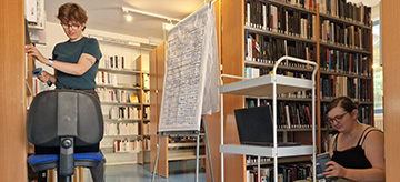 Le désherbage, une pratique nécessaire pour la bibliothèque