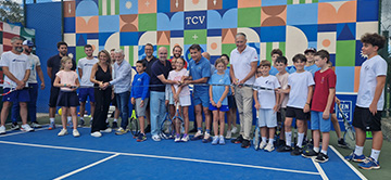 Lifting gagnant sur le mur d’entraînement